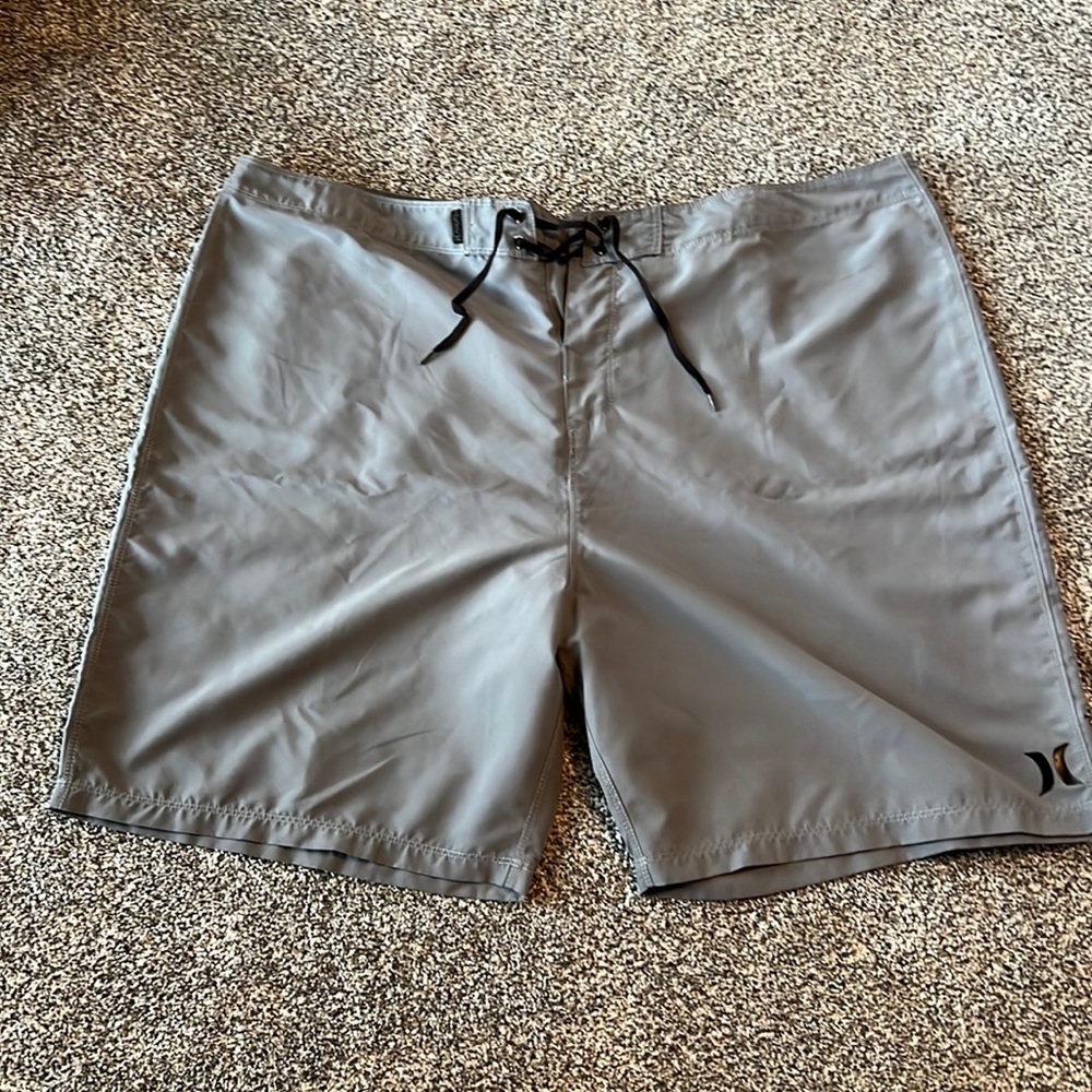 Hurley shorts (men’s)